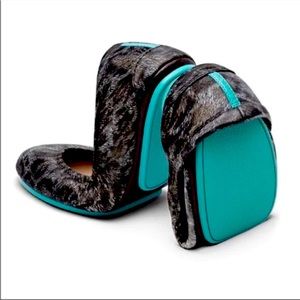 Tieks NWT black leopard flats